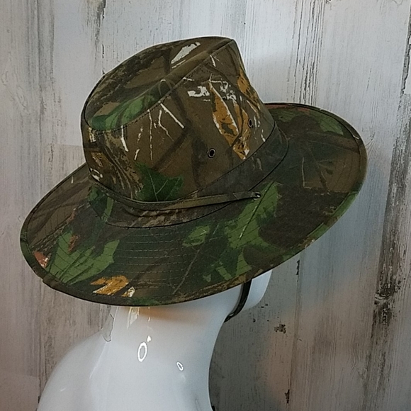 SHADE SHACK CAMO HAT - Picture 2 of 8